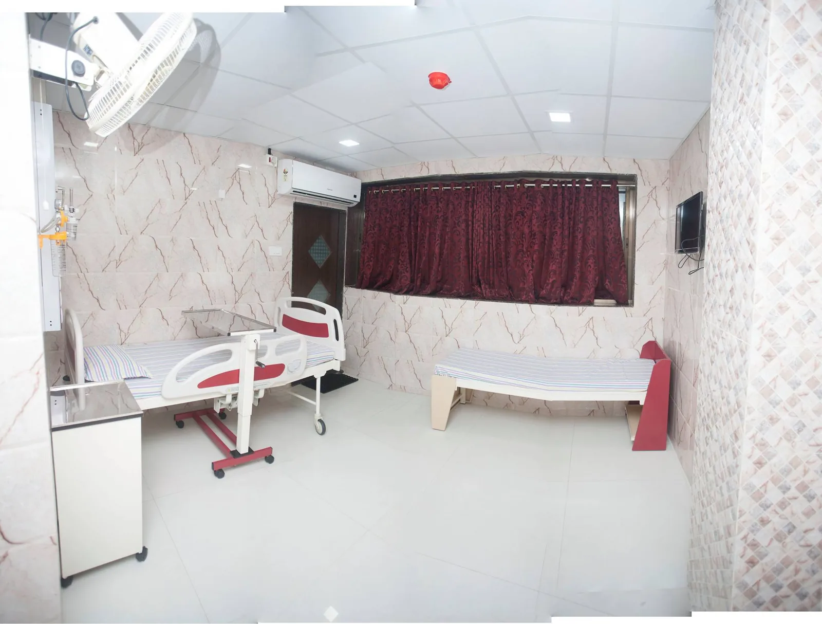 Air-conditioned special private room at Meera Hospital, Kalyan